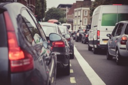 6 jours par an passé dans les bouchons - Crédit photo : miltongc66/Envato