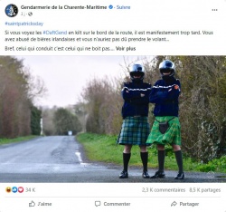 Nouvelle tenue officielle pour les gendarmes : le kilt (c) photo : Gendarmerie de la Charente Maritime