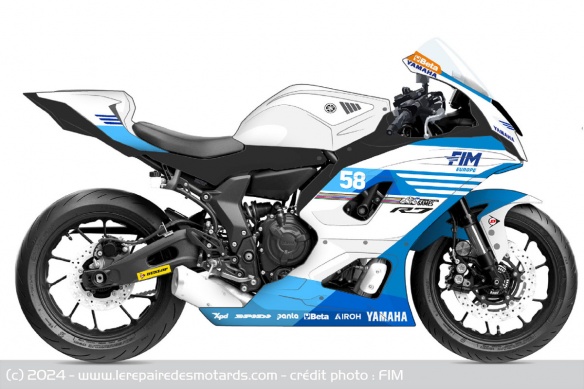C'est Yamaha qui fourni les R7 et R3 de cette première édition C'est Yamaha qui fourni les R7 et R3 de cette première édition