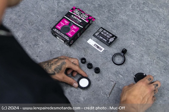 Le Muc-Off Secure Airtag Holder