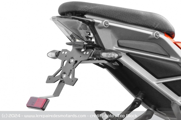 Support de plaque Top Block pour KTM 125 et 390 Duke Support de plaque Top Block pour KTM 125 et 390 Duke
