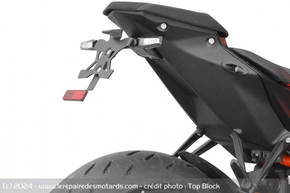 Le support de plaque Top Block pour KTM 1390 Super Duke R