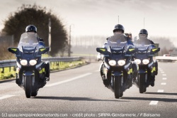 A 147 km/h pendant une leçon de conduite - Photo d'illustration
