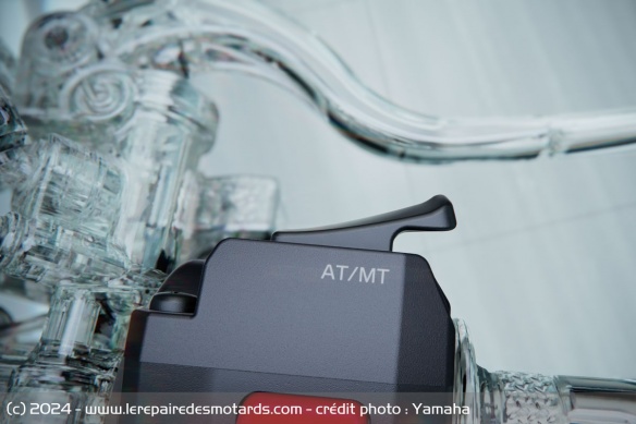 Le système Y-AMT permet le choix entre changement de rapport automatique (AT) et manuel (MT)