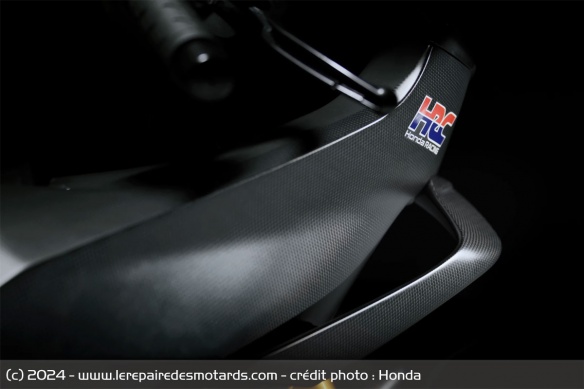 Sportive Honda CBR1000RR-R Fireblade SP Carbon Edition Sportive Honda CBR1000RR-R Fireblade SP Carbon Edition
