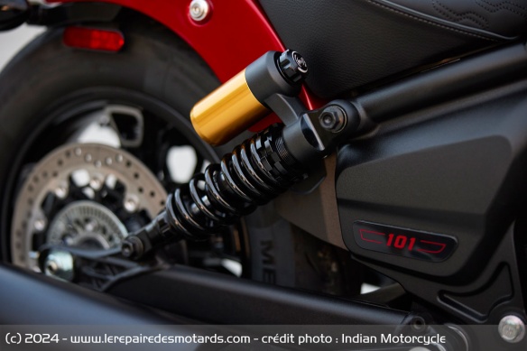 Les amortisseurs Öhlins réglables de l'Indian 101 Scout