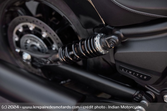 L'amortisseur arrière de l'Indian Sport Scout