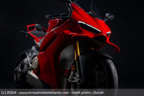 Sportive Ducati Panigale V4 S 2025 Sportive Ducati Panigale V4 S 2025