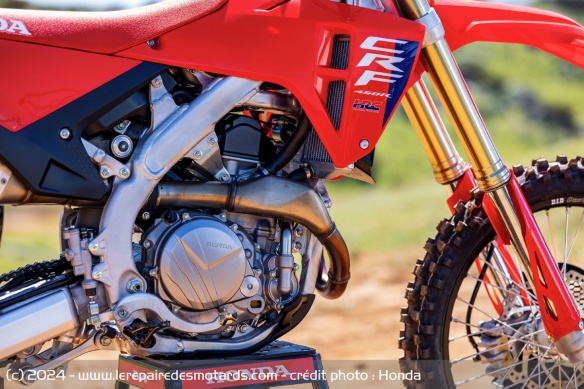 Le cadre de la CRF450R a été largement revu pour 2025 Le cadre de la CRF450R a été largement revu pour 2025