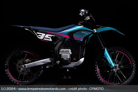 Concept bike CFMOTO CF-X Concept bike CFMOTO CF-X