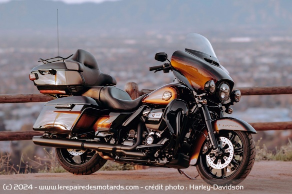 Harley-Davidson Ultra Limited Tobacco Face Harley-Davidson Ultra Limited Tobacco Face