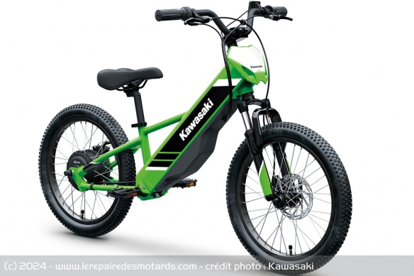La Kawasaki Elektrode 20 est capable d'atteindre les 39 km/h La Kawasaki Elektrode 20 est capable d'atteindre les 39 km/h