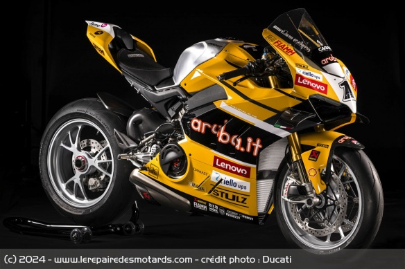 Ducati Panigale V4 Bautista 2023 World Champion Replica Ducati Panigale V4 Bautista 2023 World Champion Replica