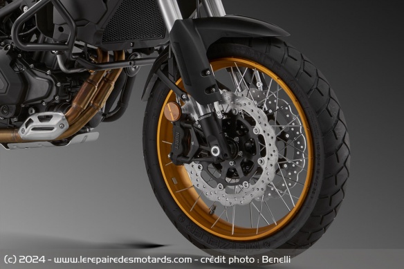 Trail Benelli TRK 552X