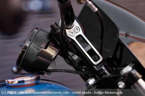 Les rehausse de guidon de l'Indian Sport Scout