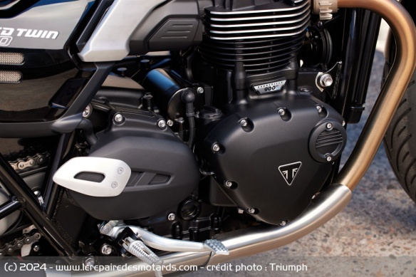 Le twin de la Triumph Speed Twin 900 Le twin de la Triumph Speed Twin 900