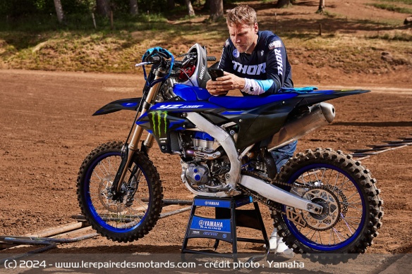 Motocross Yamaha YZ450F 2025 Motocross Yamaha YZ450F 2025
