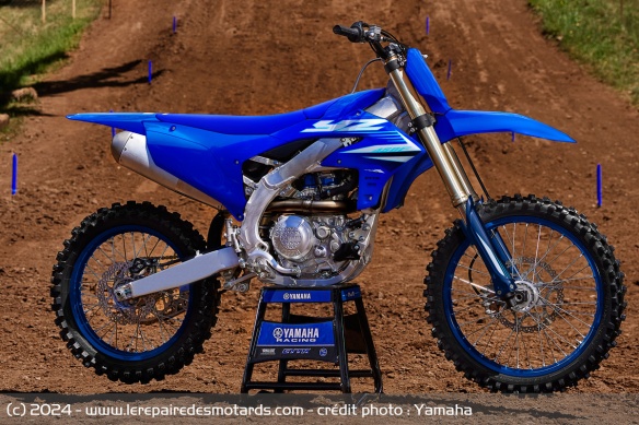 Motocross Yamaha YZ450F 2025 Motocross Yamaha YZ450F 2025
