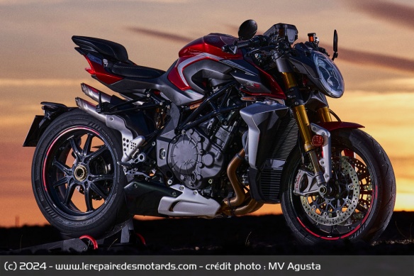 MV Agusta Brutale 1000 RR Ottantesimo Collection MV Agusta Brutale 1000 RR Ottantesimo Collection