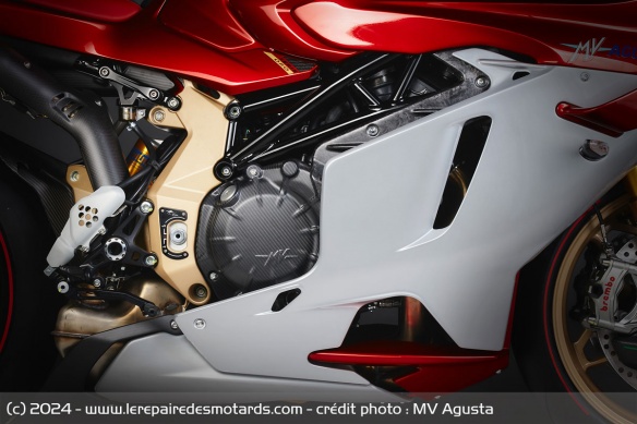 Sportive MV Agusta Superveloce 1000 Serie Oro Sportive MV Agusta Superveloce 1000 Serie Oro