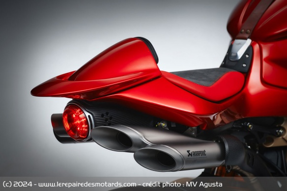 Sportive MV Agusta Superveloce 1000 Serie Oro Sportive MV Agusta Superveloce 1000 Serie Oro