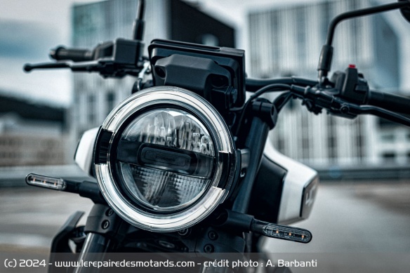 Le nouveau phare avant des Husqvarna Vitpilen Le nouveau phare avant des Husqvarna Vitpilen