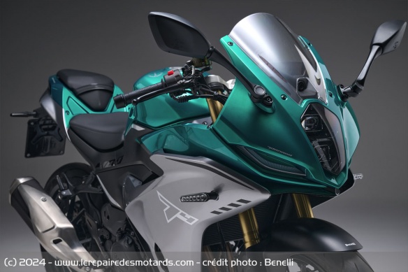 Sportive Benelli Tornado 400 Sportive Benelli Tornado 400