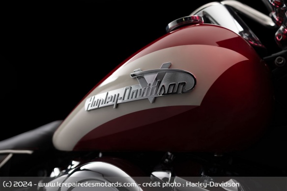 Réservoir de la Harley-Davidson Hydra Glide Revival