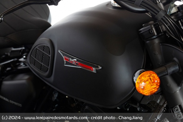 Le réservoir de 20 litres du sidecar Changjiang Siberian Express 750