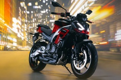 Roadster Aprilia Tuono 457