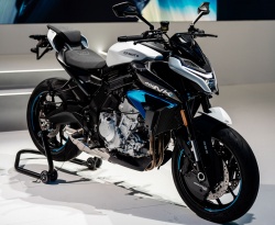 Roadster CFMOTO 675NK
