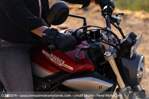 Roadster Hero Mavrick 440