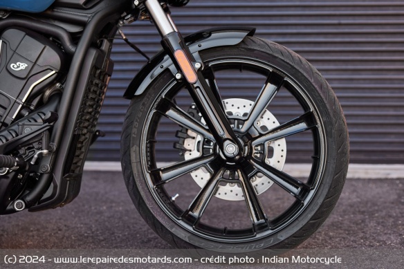 La jante de 19 pouces de l'Indian Sport Scout