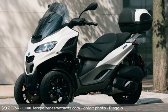 Scooter 3-roues Piaggio MP3 310