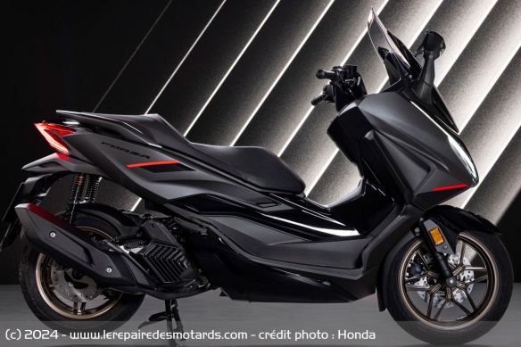 Honda Forza 125 Edition spéciale Honda Forza 125 Edition spéciale