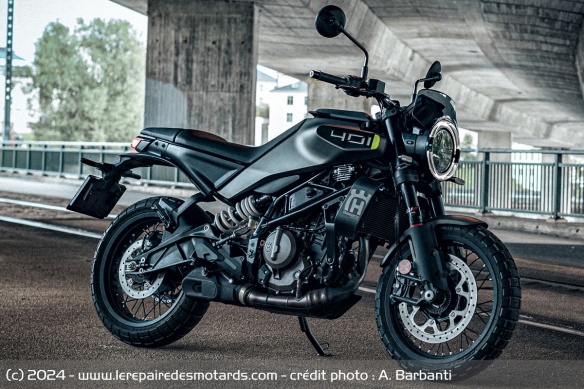 Scramblers Husqvarna Svartpilen 401