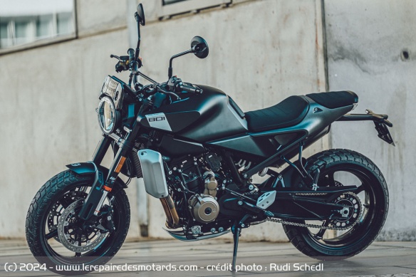 Scrambler Husqvarna Svartpilen 801