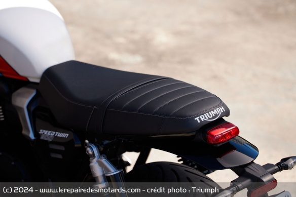 La selle de la Triumph Speed Twin 900 La selle de la Triumph Speed Twin 900