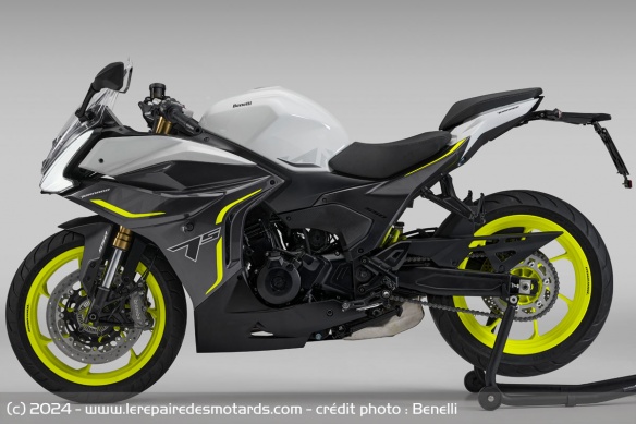 Sportive Benelli Tornado 550 Sportive Benelli Tornado 550
