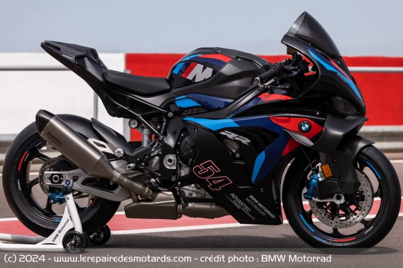 Sportive BMW Motorrad M 1000 RR Sportive BMW Motorrad M 1000 RR