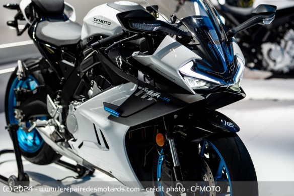 Sportive CFMoto 675SR-R Sportive CFMoto 675SR-R