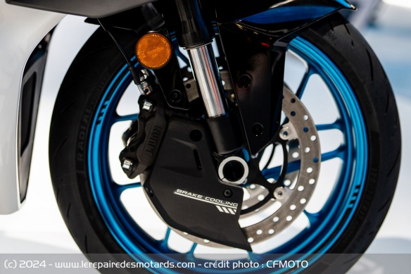 Sportive CFMoto 675SR-R Sportive CFMoto 675SR-R