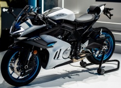 Sportive CFMoto 675SR-R
