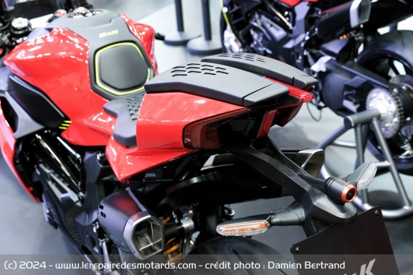 Sportive QJMOTOR SRK1000RR Sportive QJMOTOR SRK1000RR