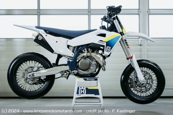 Supermotard Husqvarna FS 450 2025 Supermotard Husqvarna FS 450 2025