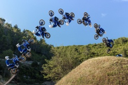 Rouanet passe un backflip avec un trail