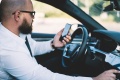 Un motard tu Tesla Autopilot
