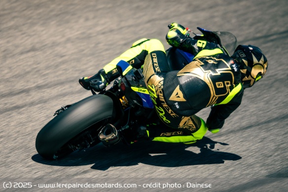 Il s'agit de l'exemplaire porté par Valentino Rossi sur le Mugello Il s'agit de l'exemplaire porté par Valentino Rossi sur le Mugello