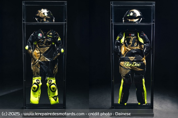 Le kit est vendu avec son support d'exposition Le kit est vendu avec son support d'exposition