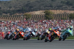 Moto3 : Fernandez vainqueur &agrave; Valence - Cr&eacute;dit photo : Gold & Goose / Red Bull Content Pool 